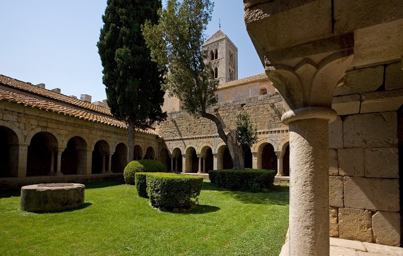 Fotografia de Canònica de Santa Maria de Vilabertran