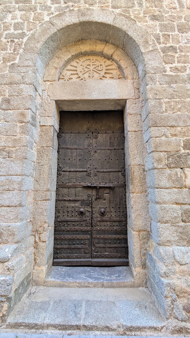 Fotografia de Santa Maria de Darnius